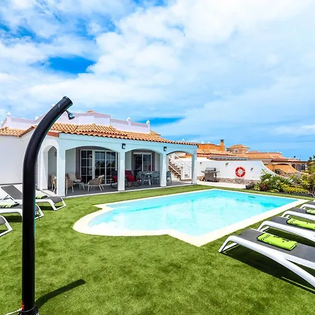 Serenity Caleta Villa