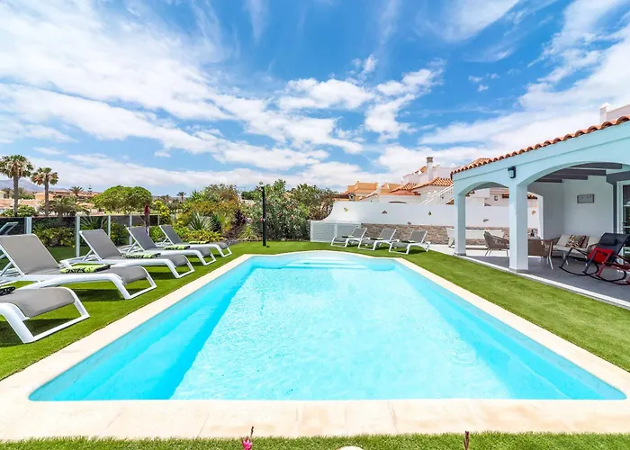 Serenity Caleta Villa *